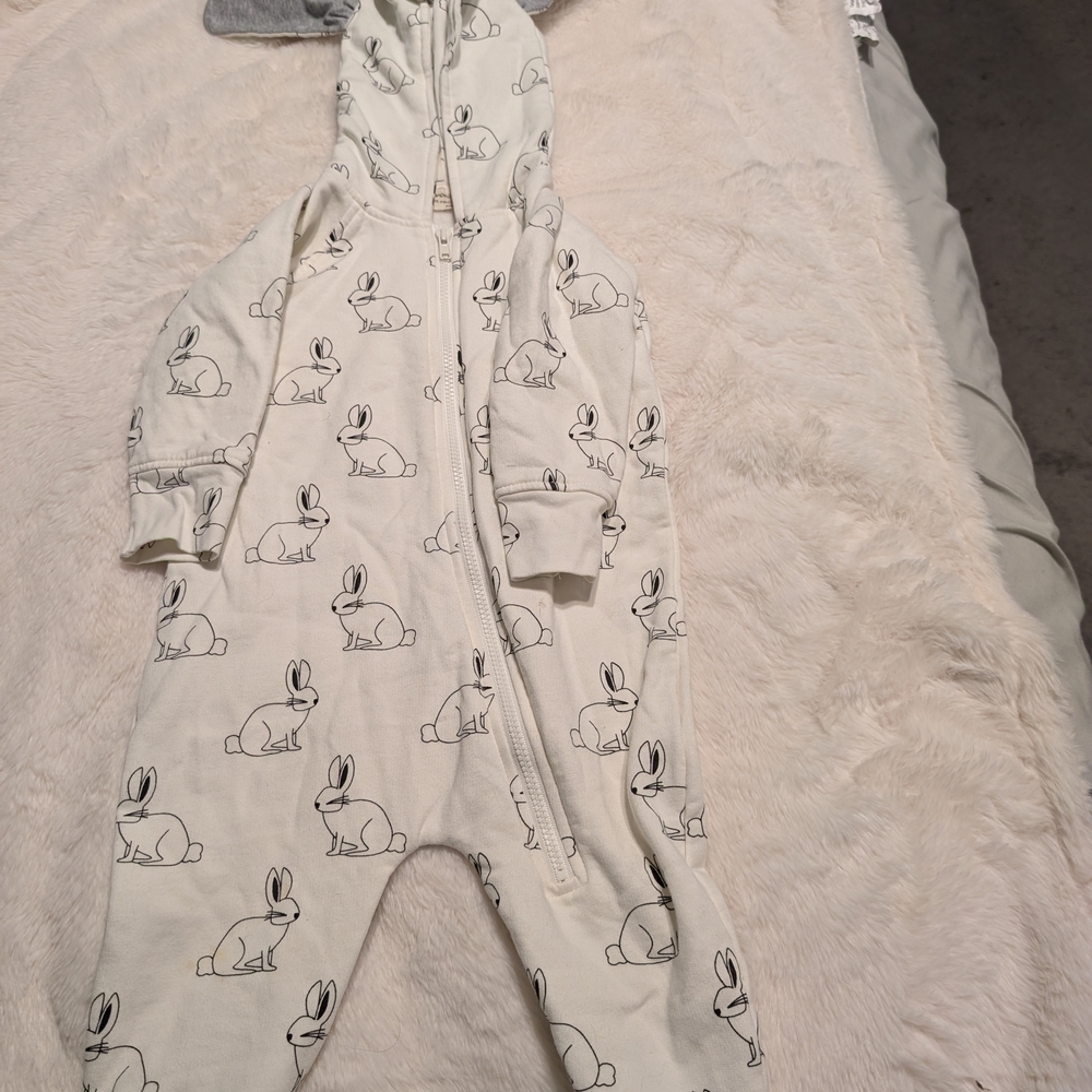 Adorable Bunny Print Baby Onesie
